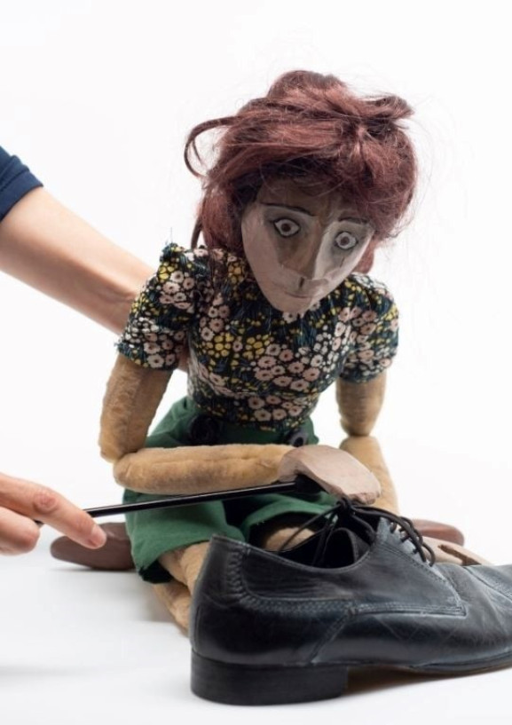 Un zapato, un poeta y su nieta - Poster