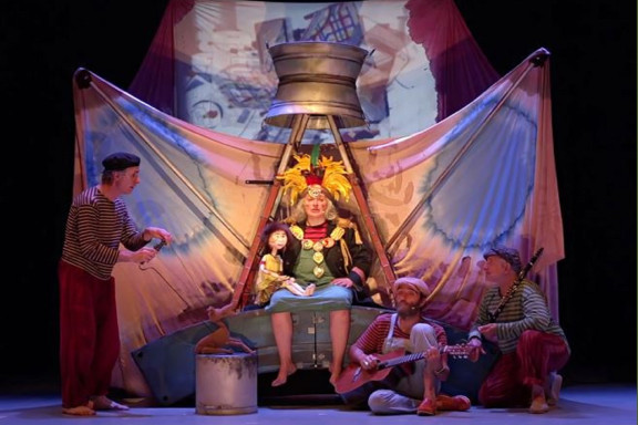 ayla, la pequeña salvaje