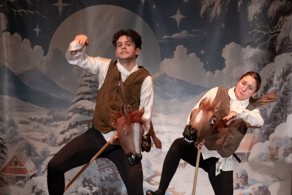 pedro conoce a Clumsy