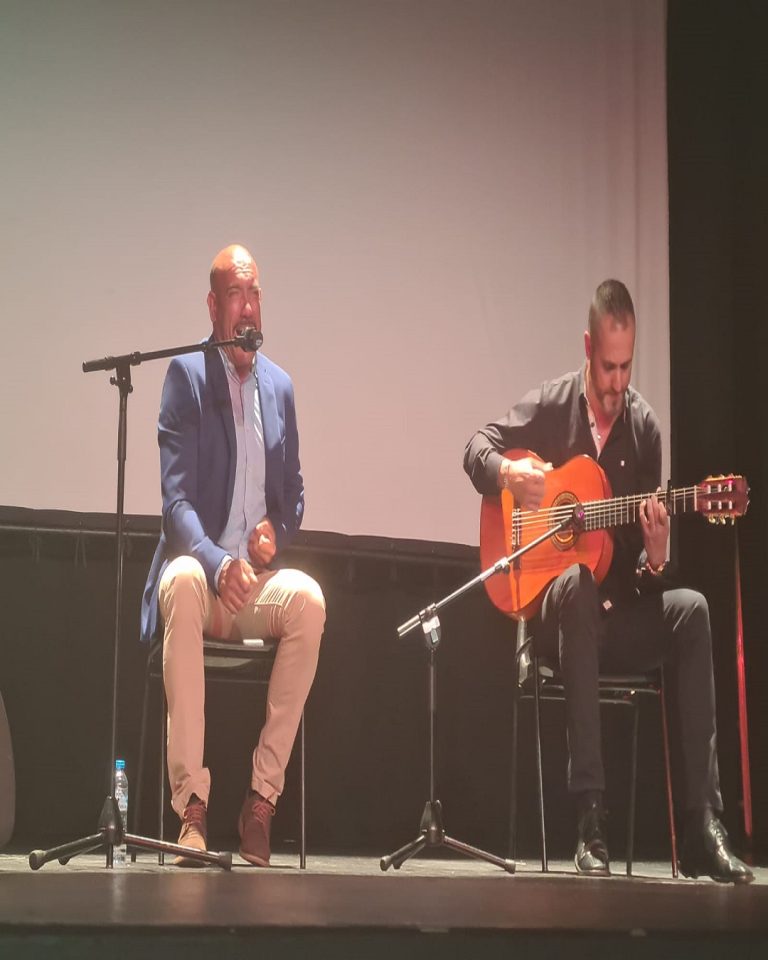 Mis Raíces por Miguel del Castillo