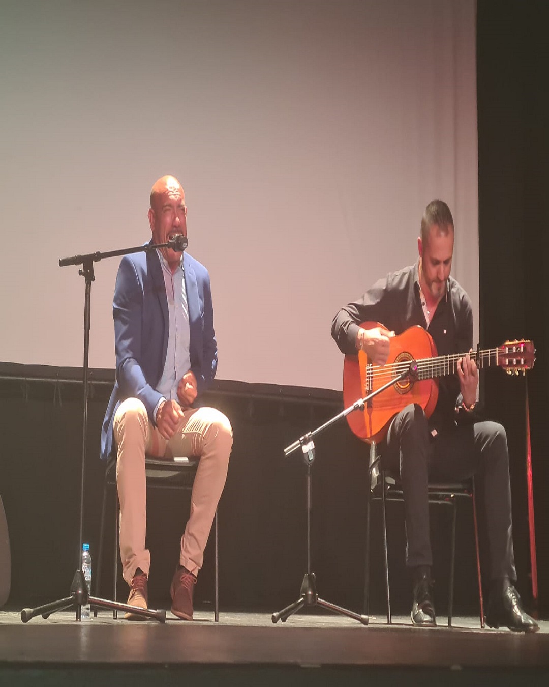 Mis Raíces por Miguel del Castillo - Poster