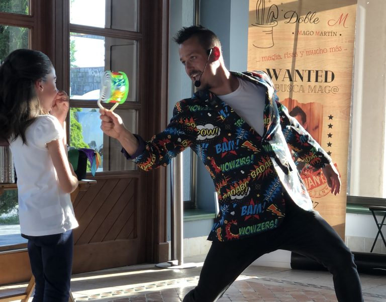 Wanted, se busca mag@