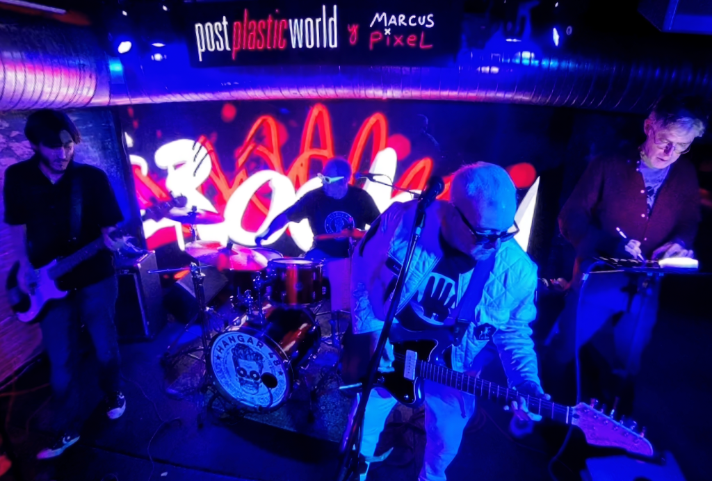 Post Plastic World y Marcus Pixel